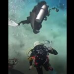 غافلگیری غواصان در زیر دریا در لحظه وقوع زلزله شدید ۷/۲ ریشتری (فیلم)