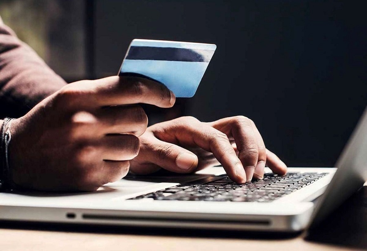 ترفند عجیب کلاهبرداران برای خالی کردن حساب (فیلم)