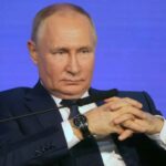 ببینید | لحظه ثبت نام پوتین در انتخابات ریاست جمهوری روسیه