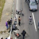 ببینید | اقدام باورنکردنی راننده بعد از تصادف؛ شکستن شیشه ماشین توسط راننده تویوتا یاریس!