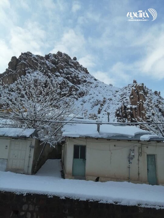 تصاویر | عکسهای تماشایی از بارش برف در روستاهای اطراف شهرستان فیروزکوه بارش برف در روستاهای اطراف شهرستان فیروزکوه
