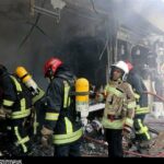 ببینید | آتش‌سوزی در یک انبار مواد غذایی در جاده قدیم کرج