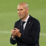 عکس | کفش‌های جنجالی زیدان در هفته مد در کنار همسرش