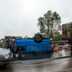 ببینید | چپ کردن نیسان با بار پرتقال در اتوبان آزادگان شرق به غرب