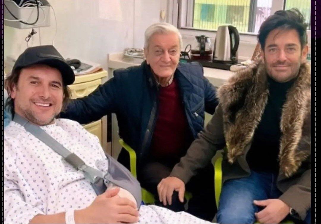 عکس | استایل محمدرضا گلزار در حین عیادت از امین حیایی در بیمارستان