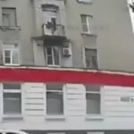 ببینید | تصاویر دلخراش سقوط یک مرد از روی جرثقیل