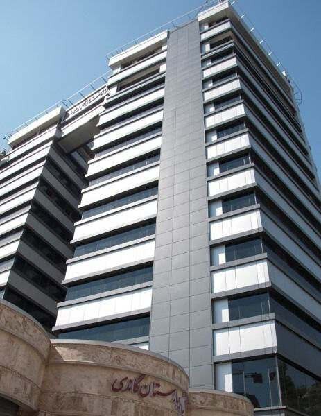 رئیس بیمارستان گاندی: ضلع شرقی بیمارستان دچار حریق شده و در حال تخلیه بیمارستان هستیم