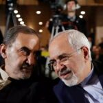 عکس | گفتگوی نزدیک دکتر ولایتی با محمدجواد ظریف