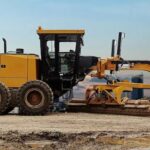 ببینید | مرگ دلخراش کارگر در اثر ترکیدن لاستیک گریدر