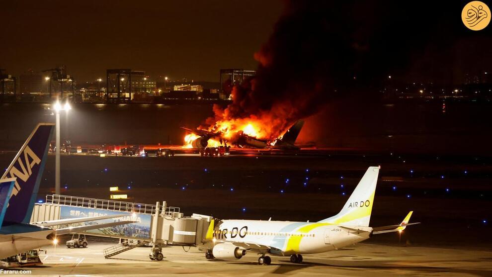 (تصاویر) یک هواپیما با ۳۷۶ مسافر روی باند فرودگاه آتش گرفت