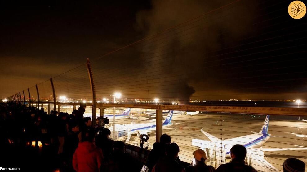 (تصاویر) یک هواپیما با ۳۷۶ مسافر روی باند فرودگاه آتش گرفت