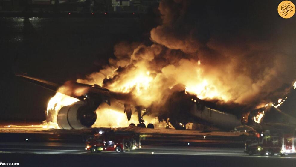 (تصاویر) یک هواپیما با ۳۷۶ مسافر روی باند فرودگاه آتش گرفت