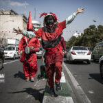 عکس | بازگشت حاجی فیروزها به خیابان‌های تهران سه هفته مانده به عید نوروز!