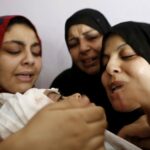 ببینید | لحظات تلخ تماس مادر فلسطینی با تیم نجات