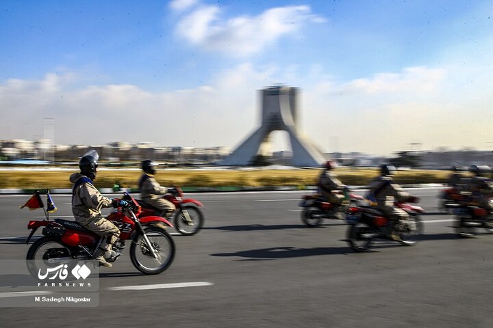 رژه موتور سواران به مناسبت سالروز ورود امام خمینی(ره)