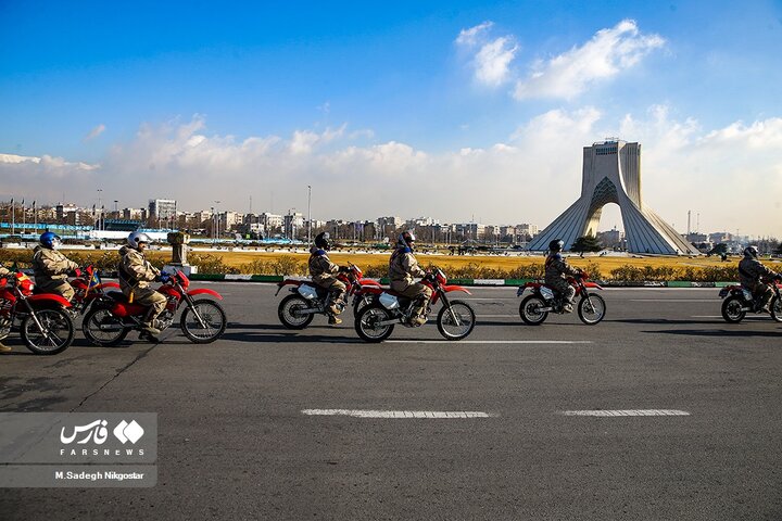 رژه موتور سواران به مناسبت سالروز ورود امام خمینی(ره)