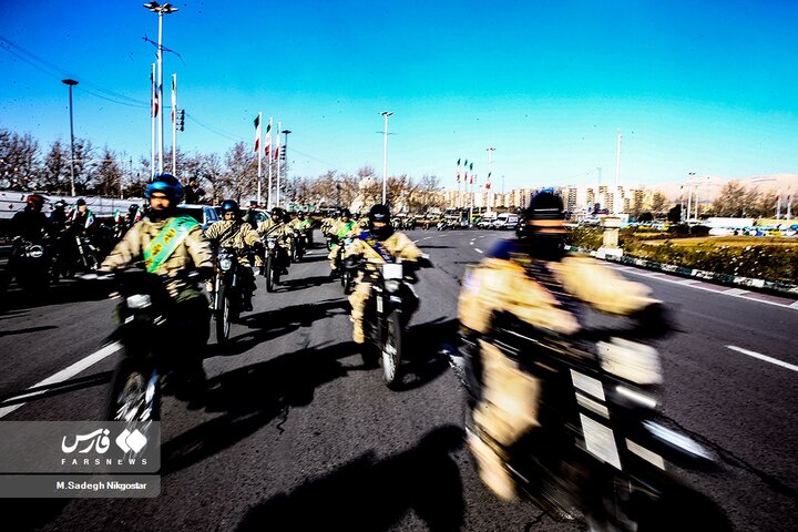 رژه موتور سواران به مناسبت سالروز ورود امام خمینی(ره)