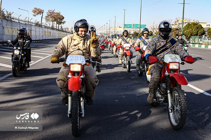 رژه موتور سواران به مناسبت سالروز ورود امام خمینی(ره)