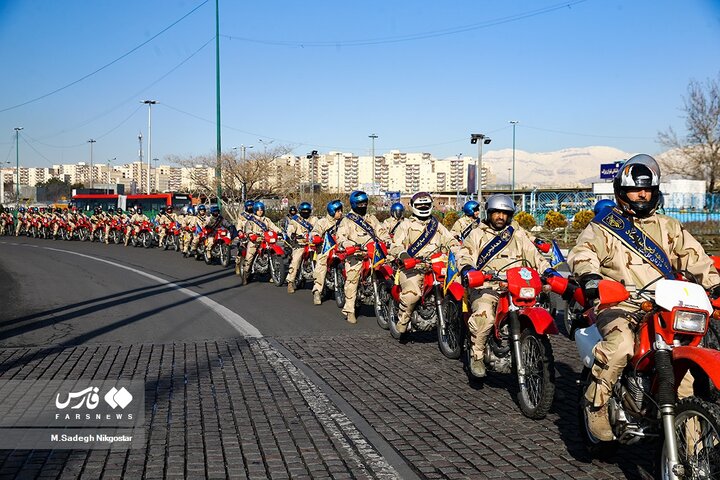 رژه موتور سواران به مناسبت سالروز ورود امام خمینی(ره)