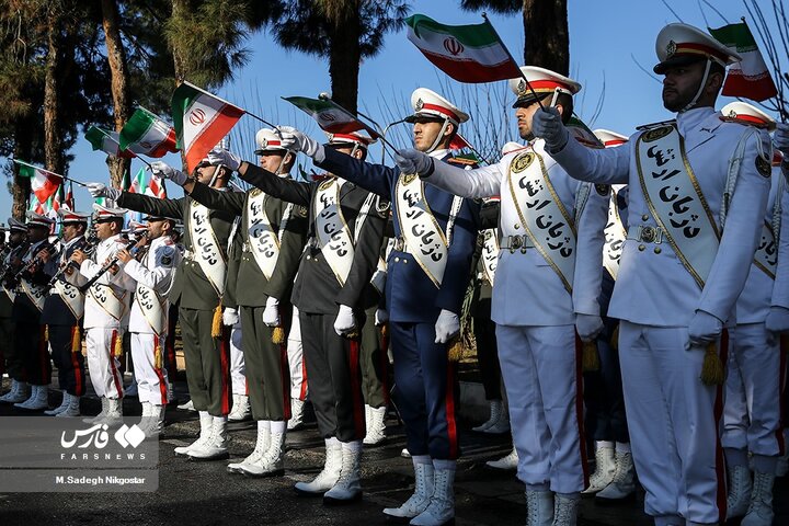 رژه موتور سواران به مناسبت سالروز ورود امام خمینی(ره)