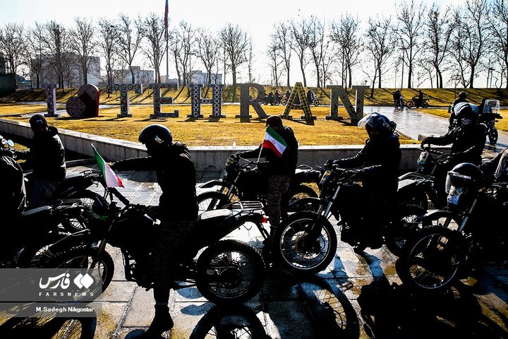 رژه موتور سواران به مناسبت سالروز ورود امام خمینی(ره)