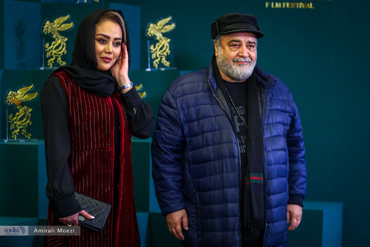 تصاویر | فوتوکال و نشست رسانهای فیلم سینمایی قلب رقه نشست خبری فیلم سینمایی «صبحانه با زرافهها» امروز ۱۳ بهمن ماه در سومین روز از چهلودومین جشنواره فیلم فجر برگزار شد.