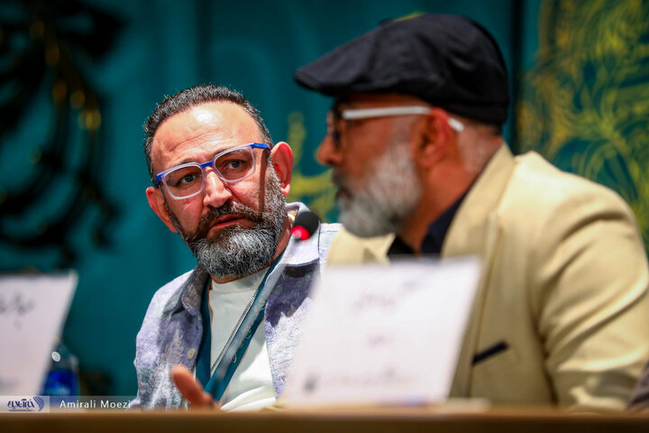 تصاویر | فوتوکال و نشست رسانهای فیلم سینمایی قلب رقه نشست خبری فیلم سینمایی «صبحانه با زرافهها» امروز ۱۳ بهمن ماه در سومین روز از چهلودومین جشنواره فیلم فجر برگزار شد.