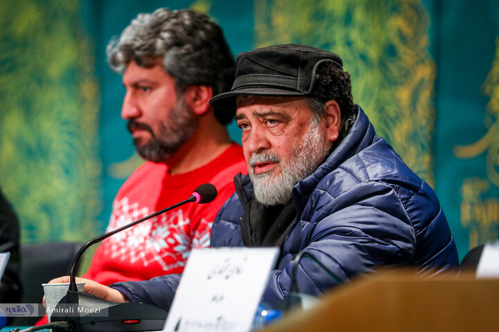 تصاویر | فوتوکال و نشست رسانهای فیلم سینمایی قلب رقه نشست خبری فیلم سینمایی «صبحانه با زرافهها» امروز ۱۳ بهمن ماه در سومین روز از چهلودومین جشنواره فیلم فجر برگزار شد.