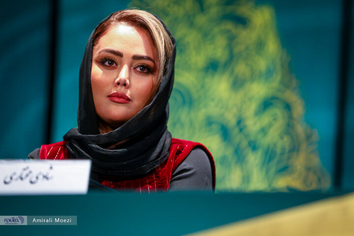 تصاویر | فوتوکال و نشست رسانهای فیلم سینمایی قلب رقه نشست خبری فیلم سینمایی «صبحانه با زرافهها» امروز ۱۳ بهمن ماه در سومین روز از چهلودومین جشنواره فیلم فجر برگزار شد.