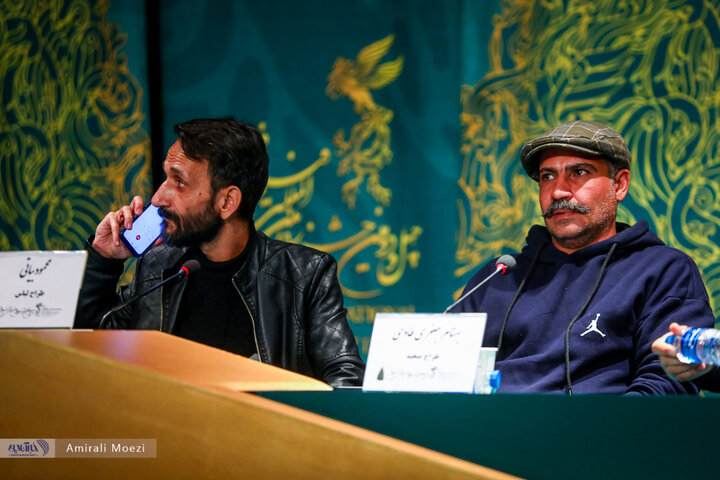 تصاویر | فوتوکال و نشست رسانهای فیلم سینمایی قلب رقه نشست خبری فیلم سینمایی «صبحانه با زرافهها» امروز ۱۳ بهمن ماه در سومین روز از چهلودومین جشنواره فیلم فجر برگزار شد.