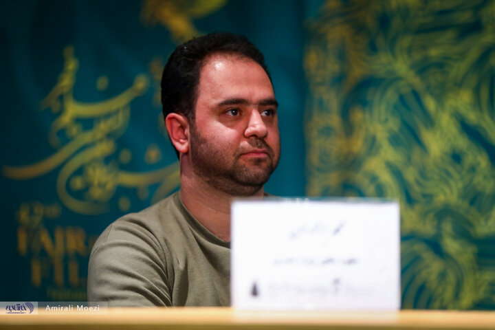 تصاویر | نشست رسانهای فیلم احمد به کارگردانی امیرعباس ربیعی نشست رسانهای فیلم احمد به کارگردانی امیرعباس ربیعی در خانه رسانه چهل و دومین جشنواره فیلم فجر