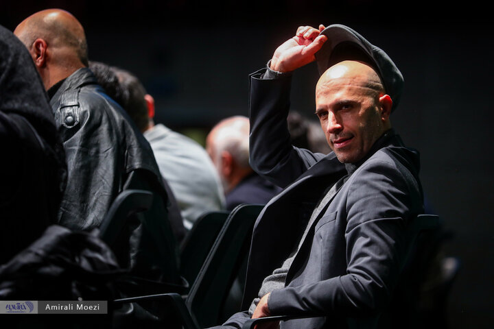 تصاویر | نشست رسانهای فیلم احمد به کارگردانی امیرعباس ربیعی نشست رسانهای فیلم احمد به کارگردانی امیرعباس ربیعی در خانه رسانه چهل و دومین جشنواره فیلم فجر