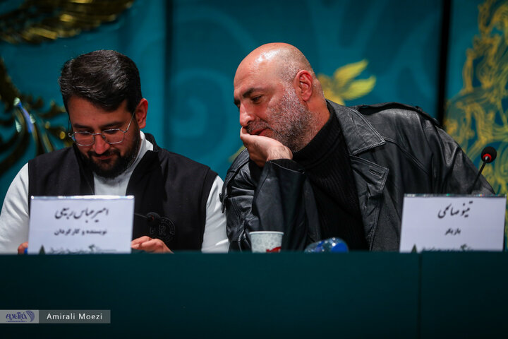 تصاویر | نشست رسانهای فیلم احمد به کارگردانی امیرعباس ربیعی نشست رسانهای فیلم احمد به کارگردانی امیرعباس ربیعی در خانه رسانه چهل و دومین جشنواره فیلم فجر