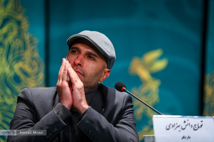 تصاویر | نشست رسانهای فیلم احمد به کارگردانی امیرعباس ربیعی نشست رسانهای فیلم احمد به کارگردانی امیرعباس ربیعی در خانه رسانه چهل و دومین جشنواره فیلم فجر