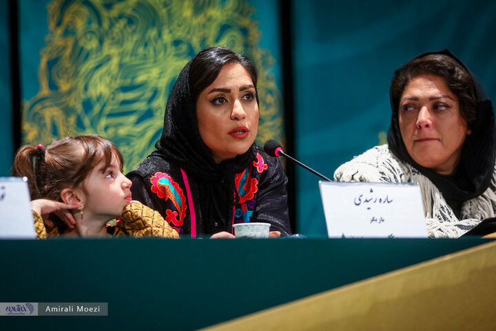 تصاویر | نشست رسانهای فیلم احمد به کارگردانی امیرعباس ربیعی نشست رسانهای فیلم احمد به کارگردانی امیرعباس ربیعی در خانه رسانه چهل و دومین جشنواره فیلم فجر