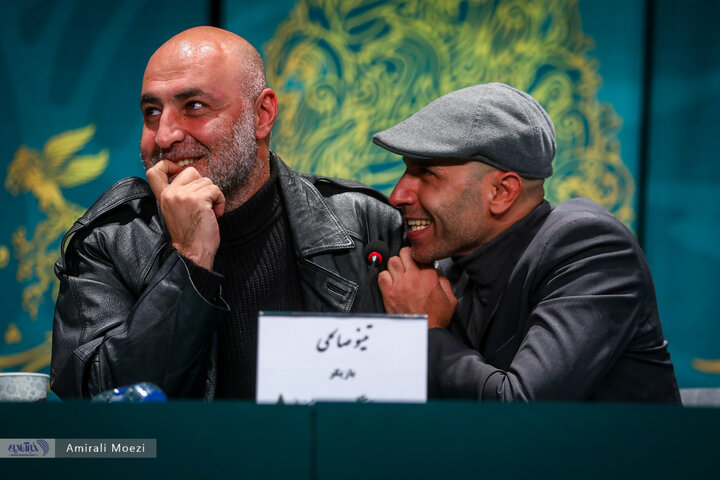 تصاویر | نشست رسانهای فیلم احمد به کارگردانی امیرعباس ربیعی نشست رسانهای فیلم احمد به کارگردانی امیرعباس ربیعی در خانه رسانه چهل و دومین جشنواره فیلم فجر