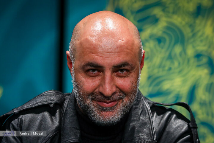 تصاویر | نشست رسانهای فیلم احمد به کارگردانی امیرعباس ربیعی نشست رسانهای فیلم احمد به کارگردانی امیرعباس ربیعی در خانه رسانه چهل و دومین جشنواره فیلم فجر