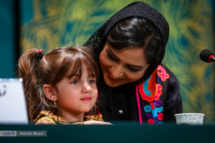 تصاویر | نشست رسانهای فیلم احمد به کارگردانی امیرعباس ربیعی نشست رسانهای فیلم احمد به کارگردانی امیرعباس ربیعی در خانه رسانه چهل و دومین جشنواره فیلم فجر