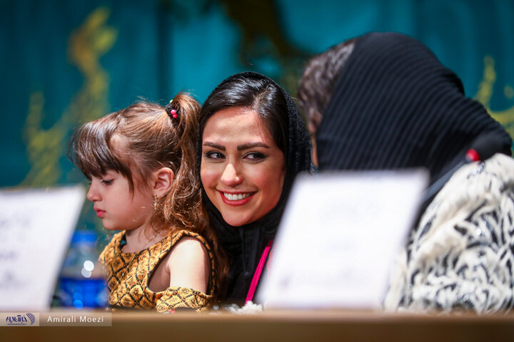 تصاویر | نشست رسانهای فیلم احمد به کارگردانی امیرعباس ربیعی نشست رسانهای فیلم احمد به کارگردانی امیرعباس ربیعی در خانه رسانه چهل و دومین جشنواره فیلم فجر