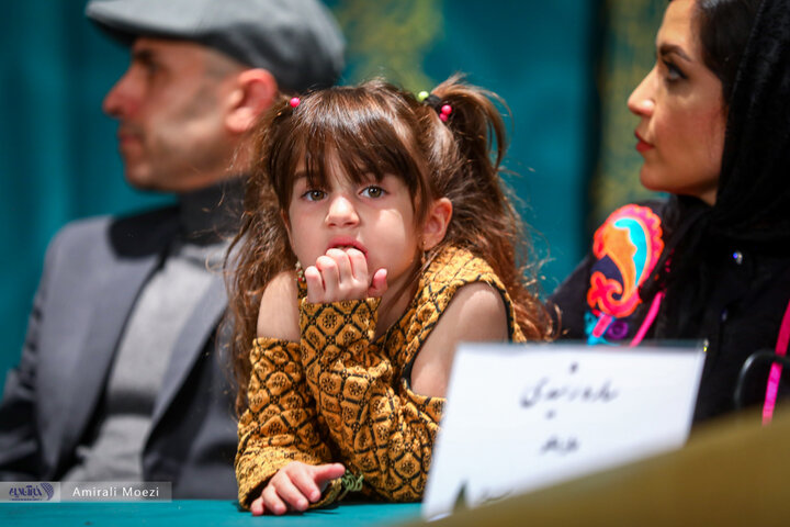 تصاویر | نشست رسانهای فیلم احمد به کارگردانی امیرعباس ربیعی نشست رسانهای فیلم احمد به کارگردانی امیرعباس ربیعی در خانه رسانه چهل و دومین جشنواره فیلم فجر