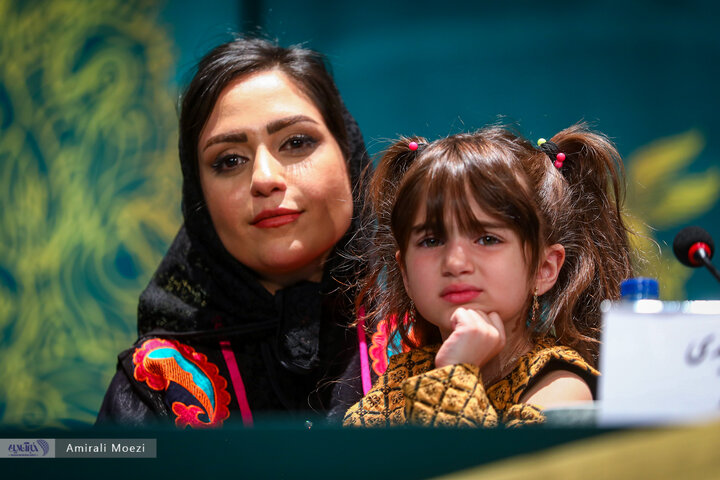 تصاویر | نشست رسانهای فیلم احمد به کارگردانی امیرعباس ربیعی نشست رسانهای فیلم احمد به کارگردانی امیرعباس ربیعی در خانه رسانه چهل و دومین جشنواره فیلم فجر