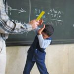 ببینید | تصاویر تلخ از خشونت فیزیکی مدیر علیه دانش‌آموز در بوشهر؛ بازداشت مدیر مدرسه ابتدایی غیرانتفاعی!