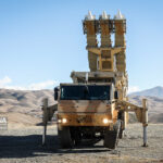 ببینید | لحظه اصابت سامانه پدافندی ارتفاع پست آذرخش به اهداف