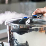 ببینید | جیغ‌های ترسناک زن جوان بعد از انفجار زودپز داخل آشپزخانه