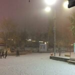 ببینید | بارش شدید برف در منطقه یک شهرداری تهران و غافلگیری خودروها در برف