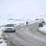 ببینید | ماشین‌بازی عجیب مشهدی‌ها روی زمین یخ‌زده