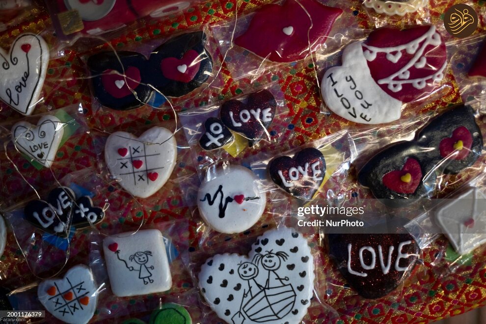 (تصاویر) حال و هوای ولنتاین در تهران