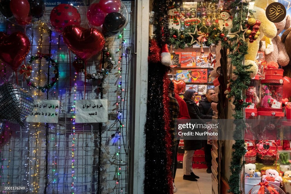 (تصاویر) حال و هوای ولنتاین در تهران