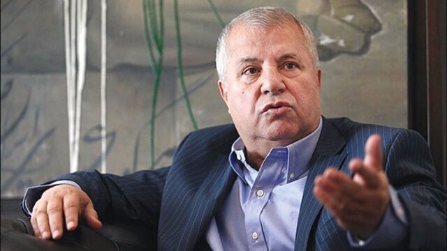 ببینید / رونمایی از موبایل «علی پروین» و قیمت نجومی سیمکارتش؛ «خطم را ۷ میلیارد میخرند ولی قیمت گوشیم ۳۰۰ تومن است» ببینید / رونمایی از موبایل «علی پروین» و قیمت نجومی سیمکارتش؛ «خطم را ۷ میلیارد میخرند ولی قیمت گوشیم ۳۰۰ تومن است»