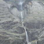 ببینید/ بارش باران این صحنۀ دیدنی را در کوه‌های لرستان خلق کرد